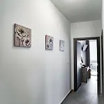 Maquestas Modern *
