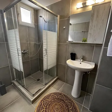 Maquestas Modern ארכאנגלוס